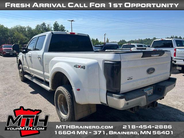 Photo of 2019 Oxford White Ford F-350