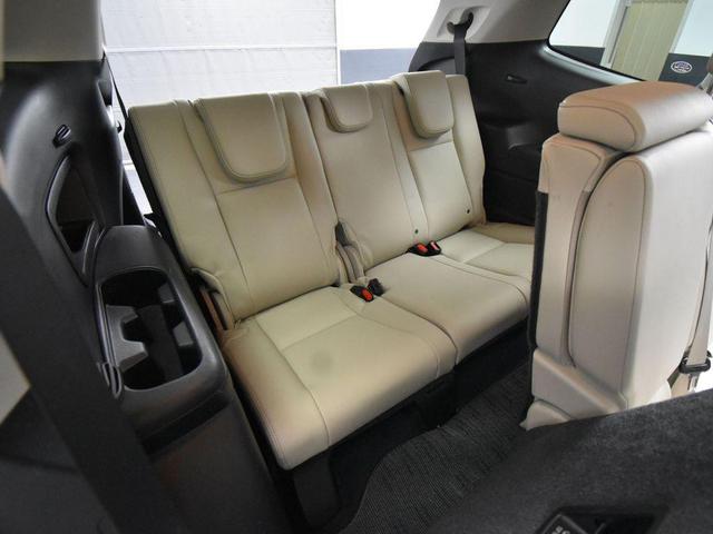 Photo of 2022 Crystal White Pearl Subaru Ascent
