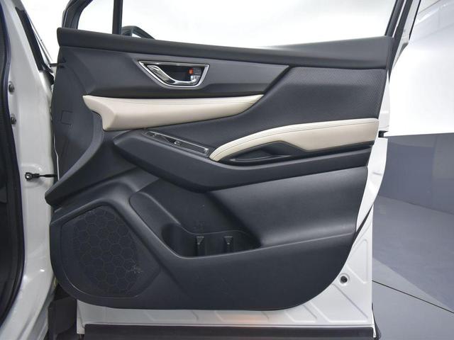 Photo of 2022 Crystal White Pearl Subaru Ascent