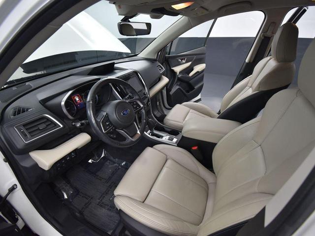 Photo of 2022 Crystal White Pearl Subaru Ascent