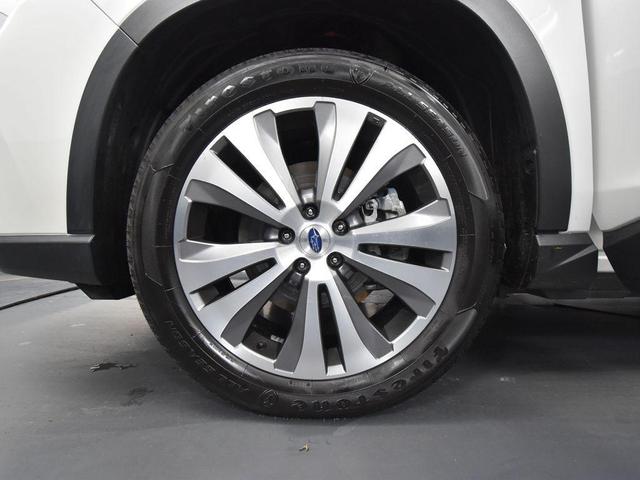 Photo of 2022 Crystal White Pearl Subaru Ascent