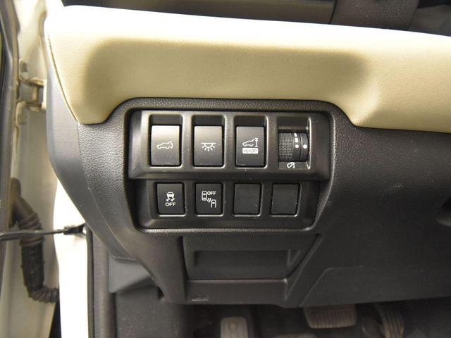Photo of 2022 Crystal White Pearl Subaru Ascent