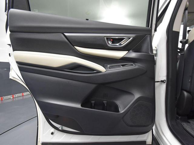 Photo of 2022 Crystal White Pearl Subaru Ascent
