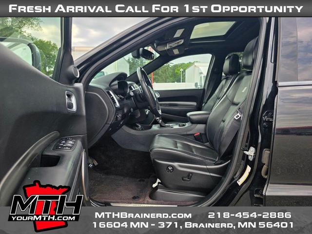 Photo of 2018 DB Black Clearcoat Dodge Durango