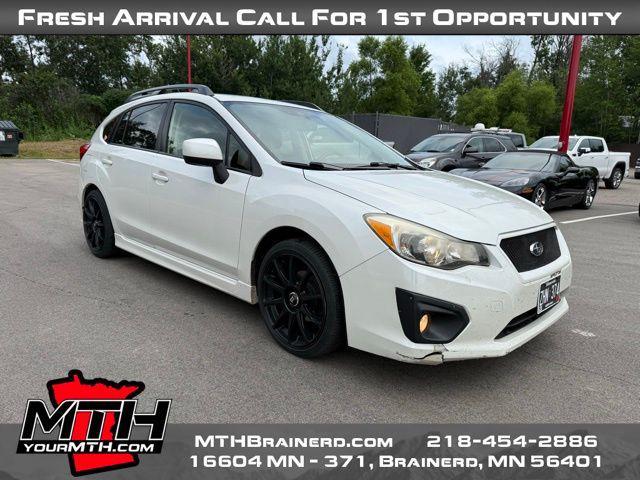 Photo of 2014 Satin White Pearl Subaru Impreza