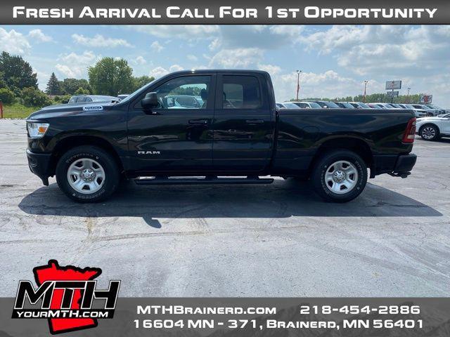 Photo of 2022 Diamond Black Crystal Pearlcoat RAM 1500