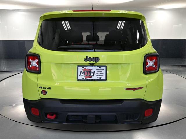Photo of 2017 Hypergreen Clearcoat Jeep Renegade