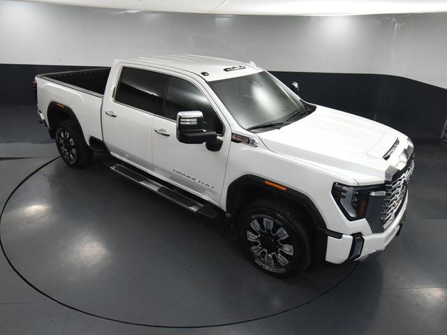 Photo of 2025 White Frost Tricoat GMC Sierra 3500