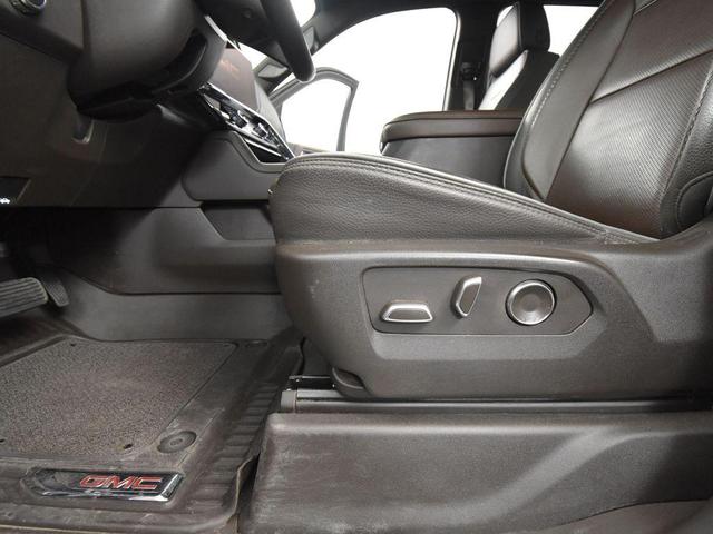 Photo of 2025 White Frost Tricoat GMC Sierra 3500
