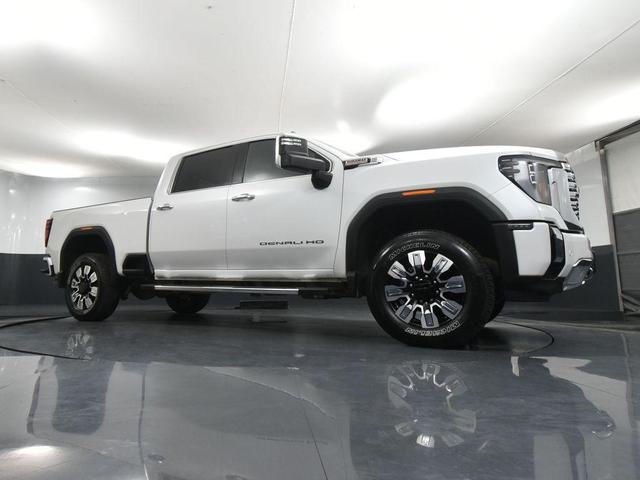 Photo of 2025 White Frost Tricoat GMC Sierra 3500