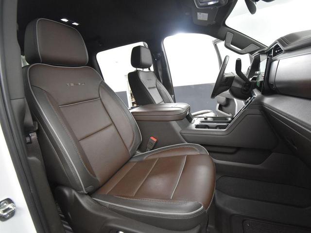 Photo of 2025 White Frost Tricoat GMC Sierra 3500