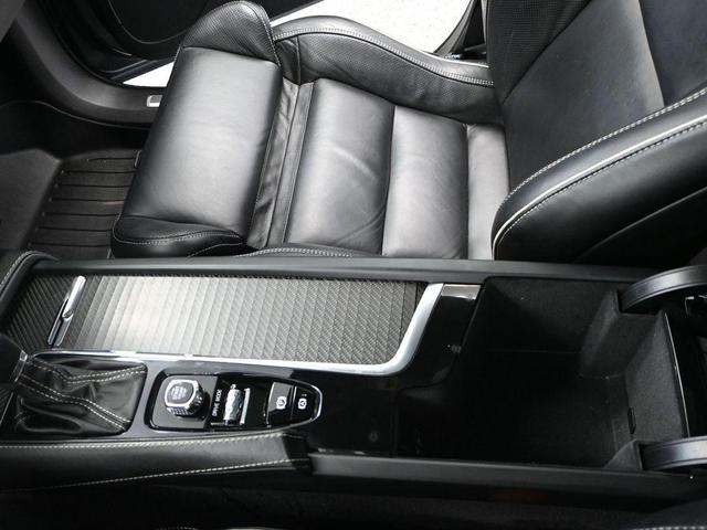 Photo of 2020 Osmium Grey Metallic Volvo XC90