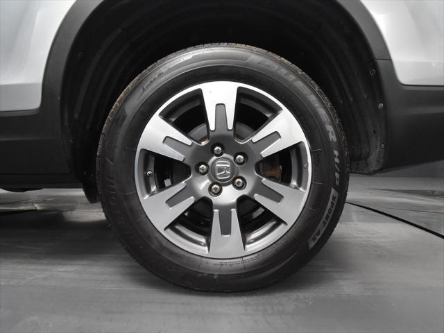 Photo of 2017 Lunar Silver Metallic Honda Ridgeline