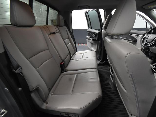 Photo of 2017 Lunar Silver Metallic Honda Ridgeline