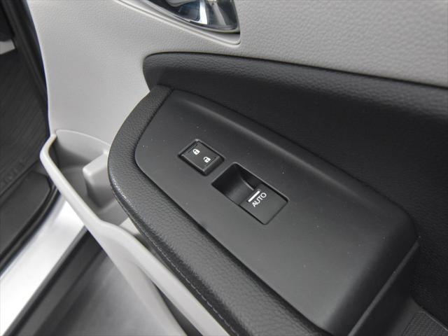 Photo of 2017 Lunar Silver Metallic Honda Ridgeline