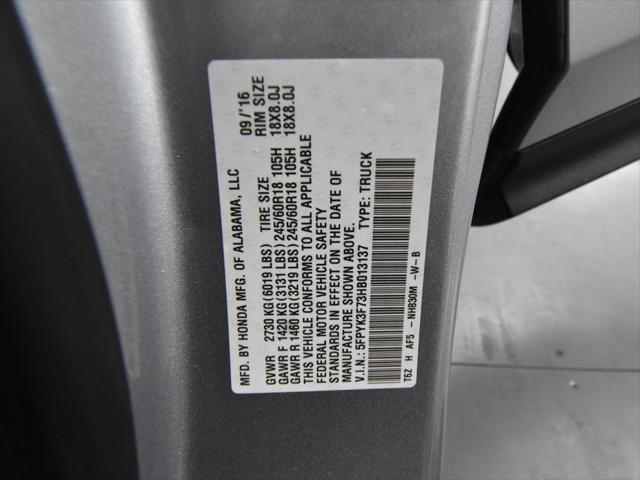 Photo of 2017 Lunar Silver Metallic Honda Ridgeline
