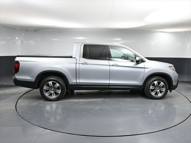 Photo of 2017 Lunar Silver Metallic Honda Ridgeline
