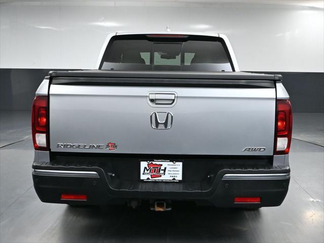 Photo of 2017 Lunar Silver Metallic Honda Ridgeline