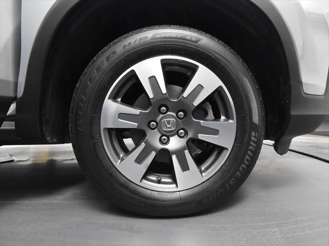 Photo of 2017 Lunar Silver Metallic Honda Ridgeline
