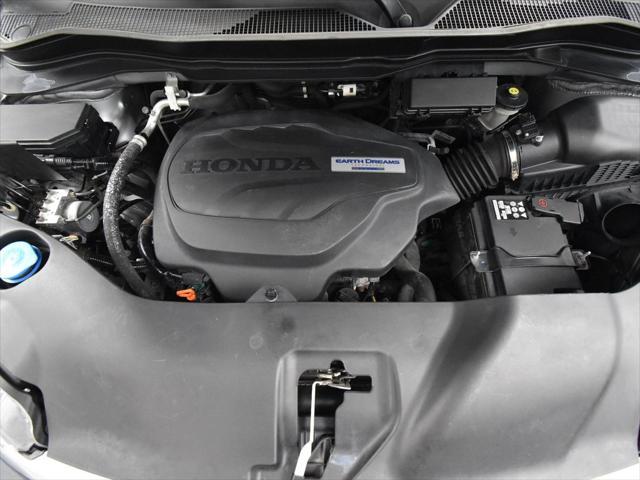 Photo of 2017 Lunar Silver Metallic Honda Ridgeline