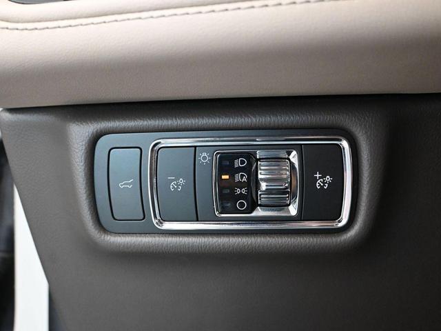 Photo of 2023 CERAMIC PEARL MET 3C Lincoln Aviator