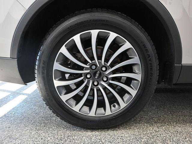 Photo of 2023 CERAMIC PEARL MET 3C Lincoln Aviator