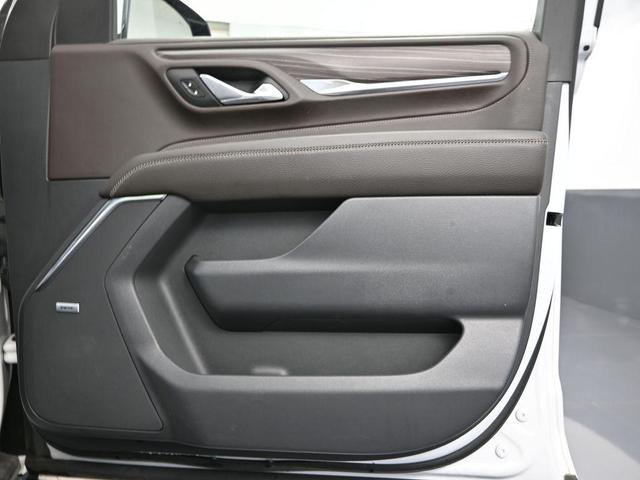 Photo of 2024 Summit White GMC Yukon