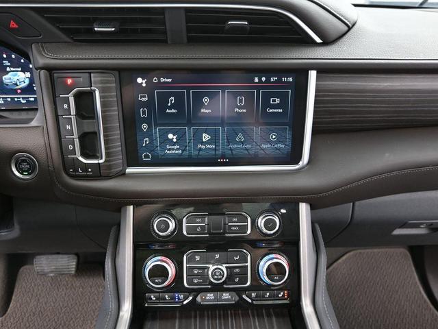 Photo of 2024 Summit White GMC Yukon