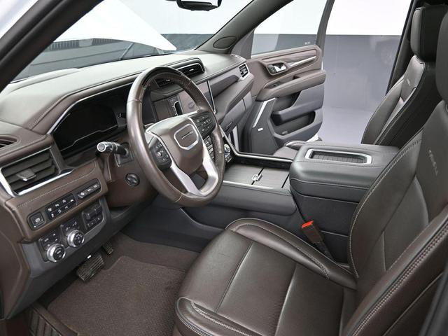 Photo of 2024 Summit White GMC Yukon