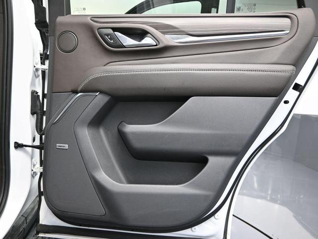 Photo of 2024 Summit White GMC Yukon