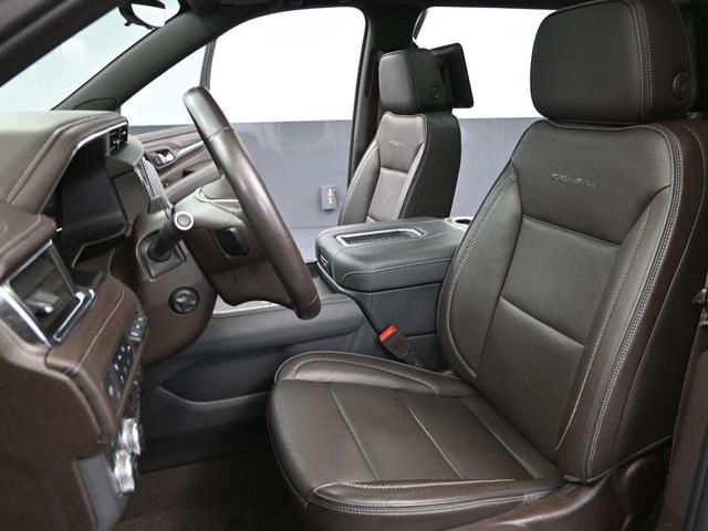 Photo of 2024 Summit White GMC Yukon