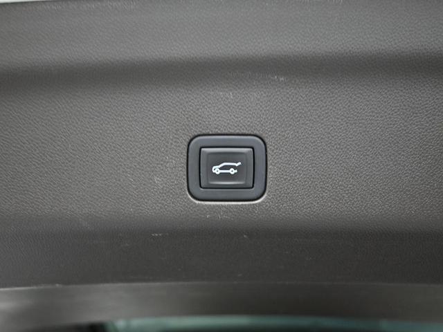 Photo of 2024 Summit White GMC Yukon