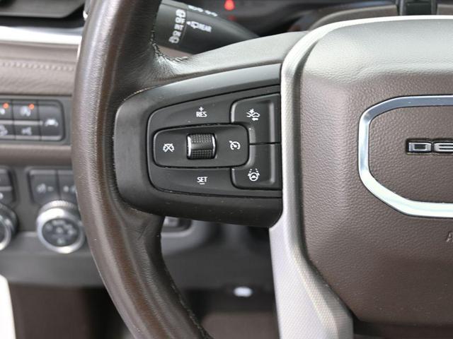 Photo of 2024 Summit White GMC Yukon