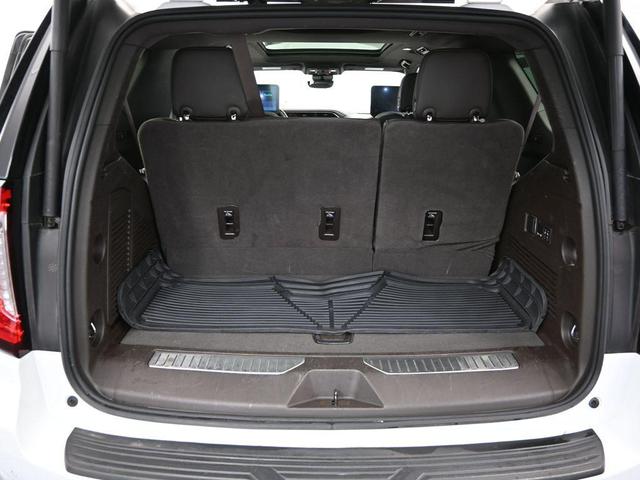 Photo of 2024 Summit White GMC Yukon