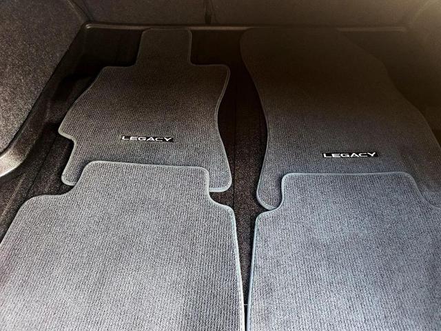 Photo of 2019 Abyss Blue Pearl Subaru Legacy