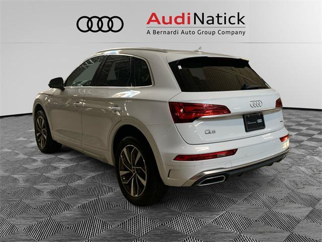 Photo of 2022 Glacier White Metallic Audi Q5