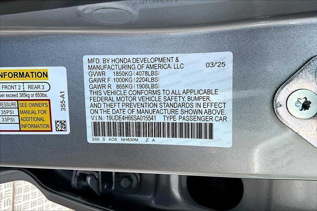 Photo of 2025 Lunar Silver Metallic Acura Integra