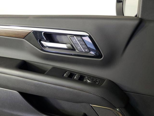 Photo of 2025 Black Chevrolet Tahoe