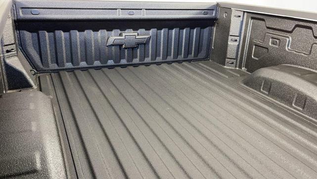 Photo of 2025 Summit White Chevrolet Silverado 2500
