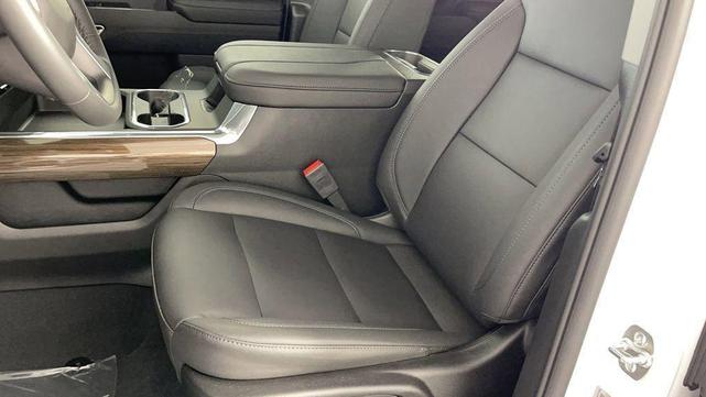 Photo of 2025 Summit White Chevrolet Silverado 2500