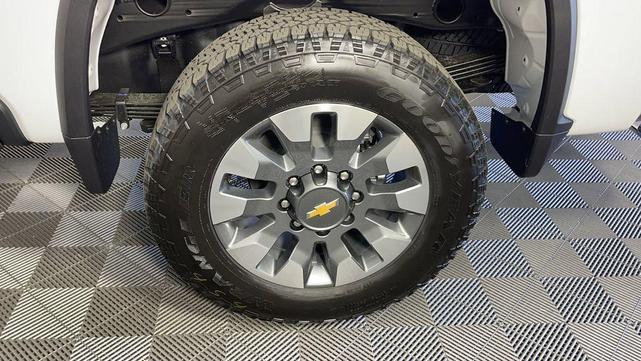 Photo of 2025 Summit White Chevrolet Silverado 2500