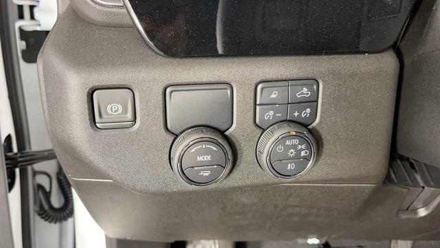 Photo of 2025 Summit White Chevrolet Silverado 2500