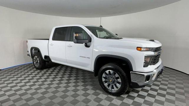 Photo of 2025 Summit White Chevrolet Silverado 2500