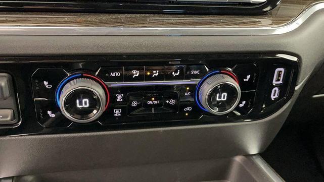Photo of 2025 Summit White Chevrolet Silverado 2500