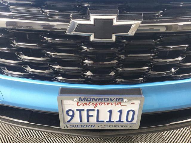 Photo of 2025 Marina Blue Metallic Chevrolet Trax
