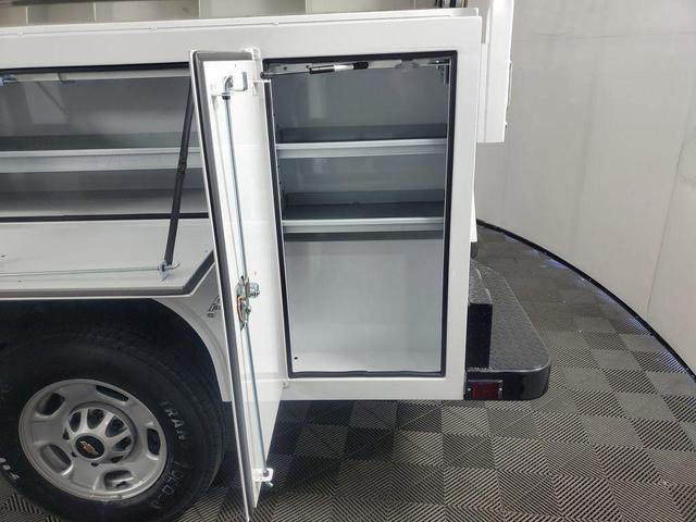 Photo of 2025 Summit White Chevrolet Silverado 2500