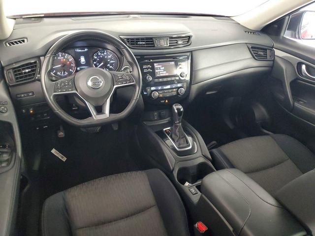 Photo of 2017 Palatial Ruby Nissan Rogue