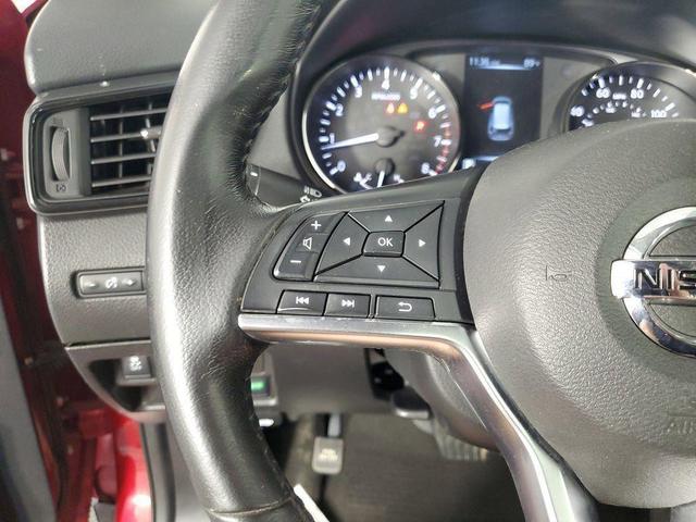 Photo of 2017 Palatial Ruby Nissan Rogue