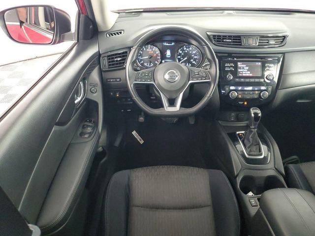 Photo of 2017 Palatial Ruby Nissan Rogue