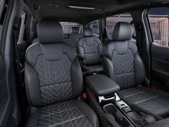 Photo of 2025 Ebony Black Kia Telluride